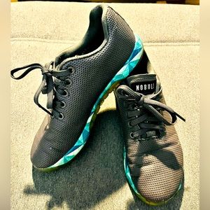 NoBull Outwork Trainer, Aqua Geometric design, Women's 8